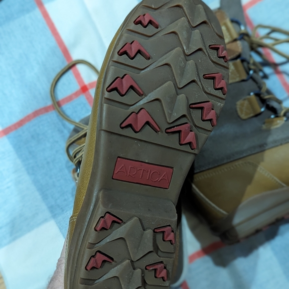 ARTICA by BROWNS winter boots in women's size 9, NWOT - Picture 7 of 7